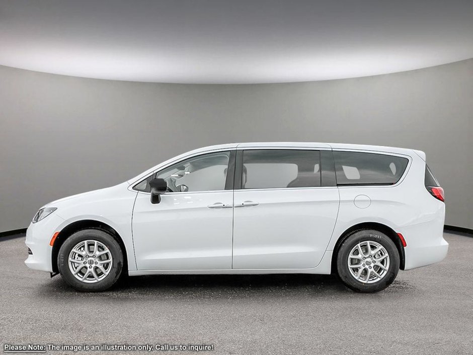 2024 Chrysler Grand Caravan SXT IN BRIGHT WHITE EQUIPPED WITH A 3.6L V6 , FWD , 9SPD AUTO , 2ND ROW STOW N GO , HEATED SEATS + SW , PWR LIFTGATE , DUAL PWR-2