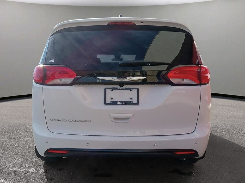 2025 Chrysler Grand Caravan SXT IN BRIGHT WHITE EQUIPPED WITH A 3.6L V6 , 9SPD AUTO , FWD , LEATHERETTE HEATED SEATS + SW , PWR LIFTGATE , ADV CRUISE W/LKA-4