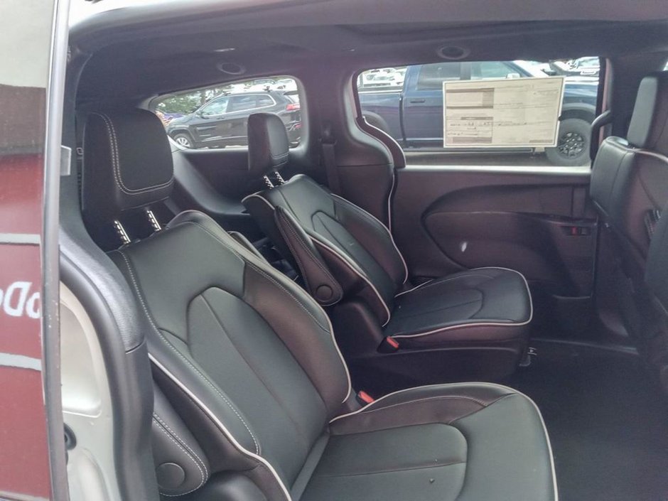 2024 Chrysler Pacifica Hybrid PREMIUM S IN BRIGHT WHITE EQUIPPED WITH A 3.6L HYBRID V6 , FWD , EFLITE CVT AUTO , NAPPA LEATHER HEATED SEATS + SW , S APPEARANC-22