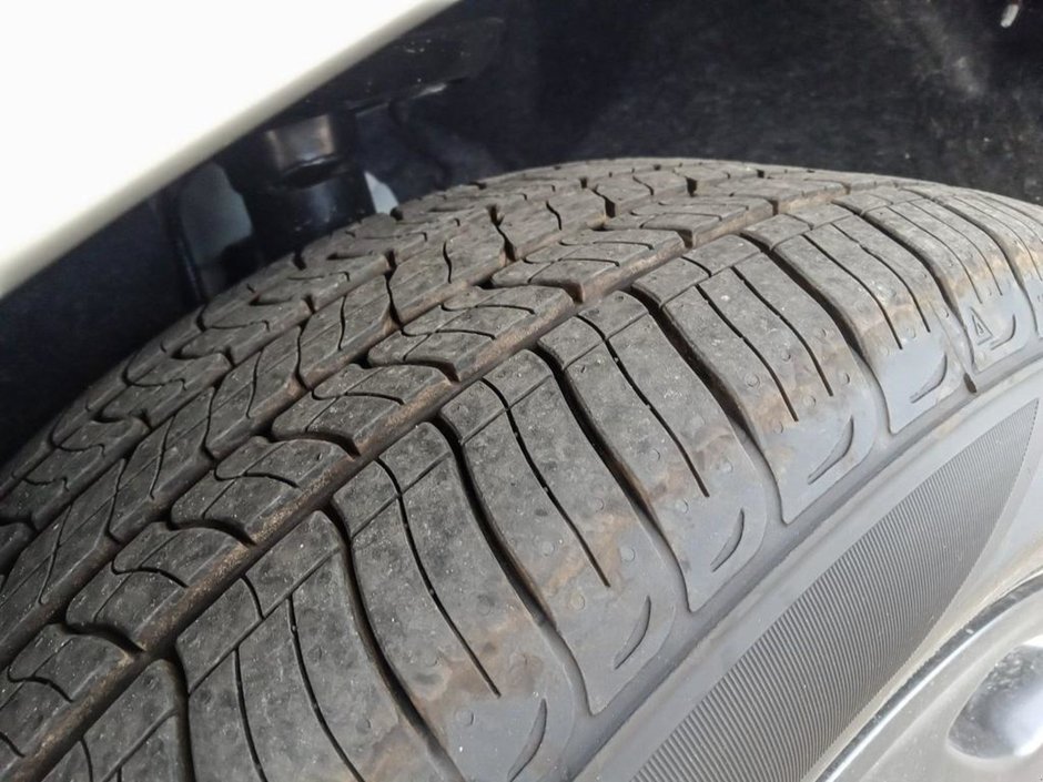 2024 Chrysler Pacifica Hybrid PREMIUM S IN BRIGHT WHITE EQUIPPED WITH A 3.6L HYBRID V6 , FWD , EFLITE CVT AUTO , NAPPA LEATHER HEATED SEATS + SW , S APPEARANC-6