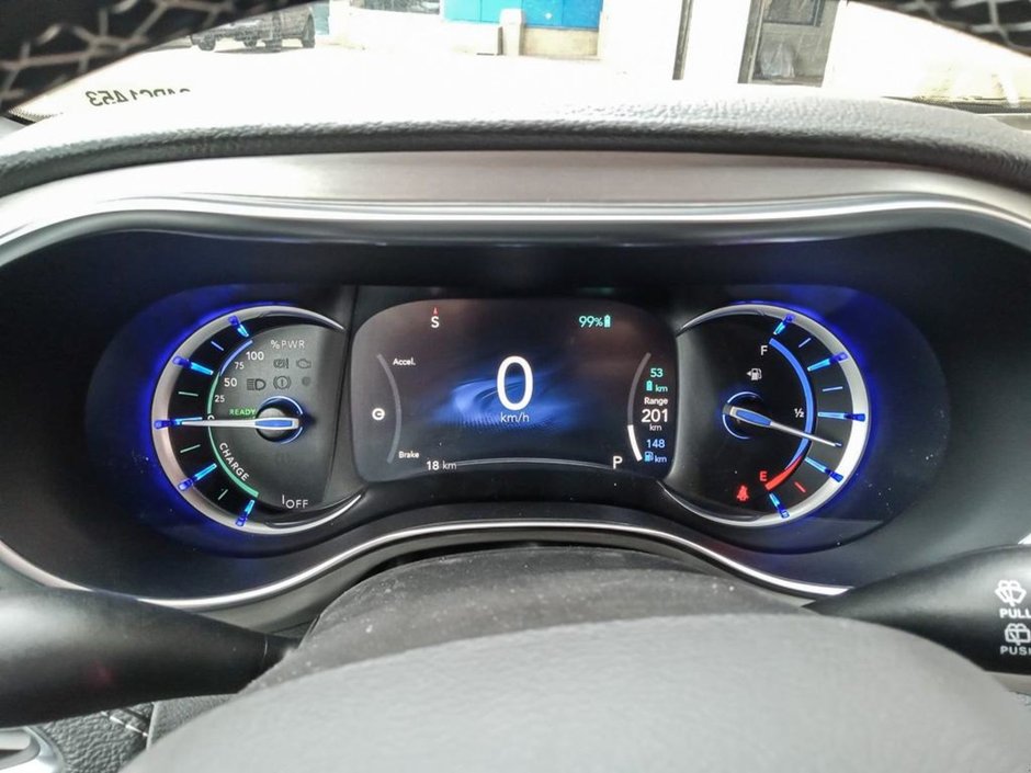 2024 Chrysler Pacifica Hybrid PREMIUM S IN SILVER MIST EQUIPPED WITH A 3.6L HYBRID V6 , FWD , EFLITE CVT AUTO , NAPPA LEATHER HEATED/VENTED SEATS , SAFETY SPH-14
