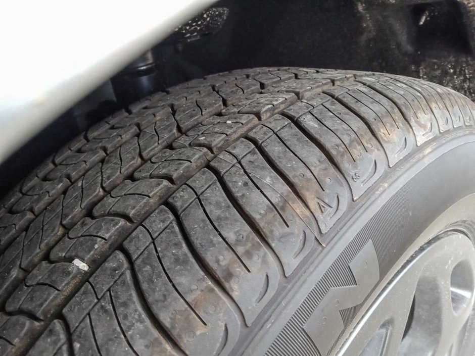 2024 Chrysler Pacifica Hybrid PREMIUM S IN SILVER MIST EQUIPPED WITH A 3.6L HYBRID V6 , FWD , EFLITE CVT AUTO , NAPPA LEATHER HEATED/VENTED SEATS , SAFETY SPH-6