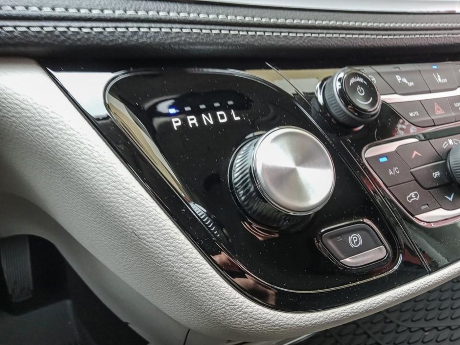 2024 Chrysler Pacifica Hybrid PLUG IN HYBRID SELECT IN DIAMOND BLACK EQUIPPED WITH A 3.6L HYBRID V6 , FWD , EFLITE AUTO , ROAD TRIPPER PCKG , ADV CRUISE W/LKA-17