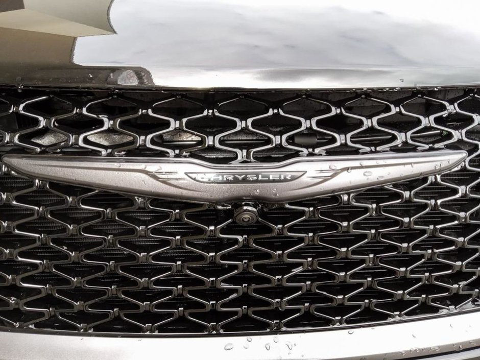 2024 Chrysler Pacifica Hybrid PLUG IN HYBRID SELECT IN DIAMOND BLACK EQUIPPED WITH A 3.6L HYBRID V6 , FWD , EFLITE AUTO , ROAD TRIPPER PCKG , ADV CRUISE W/LKA-8