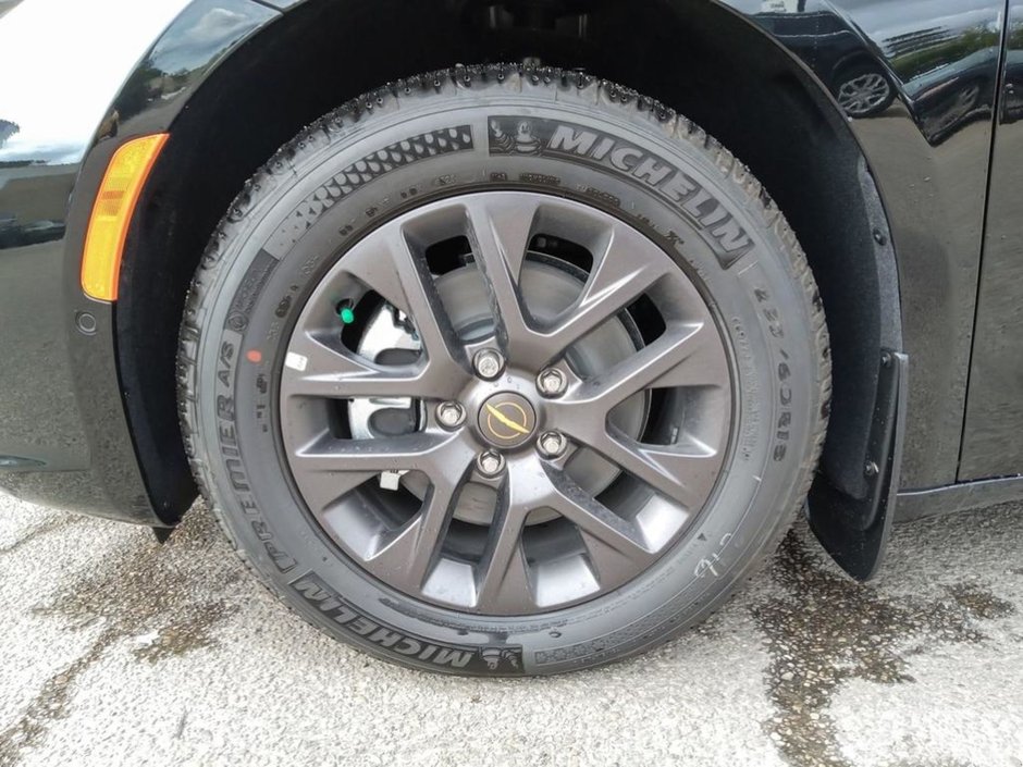 2024 Chrysler Pacifica Hybrid PLUG IN HYBRID SELECT IN DIAMOND BLACK EQUIPPED WITH A 3.6L HYBRID V6 , FWD , EFLITE AUTO , ROAD TRIPPER PCKG , ADV CRUISE W/LKA-5