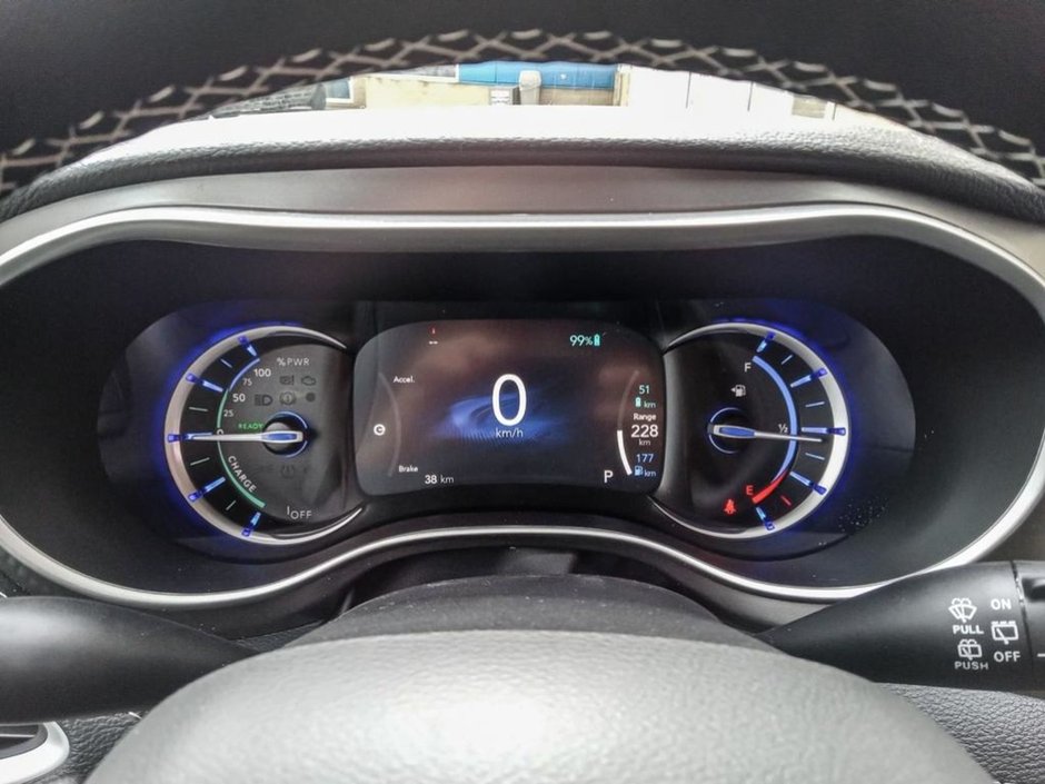 2024 Chrysler Pacifica Hybrid PLUG IN HYBRID SELECT IN DIAMOND BLACK EQUIPPED WITH A 3.6L HYBRID V6 , FWD , EFLITE AUTO , ROAD TRIPPER PCKG , ADV CRUISE W/LKA-14