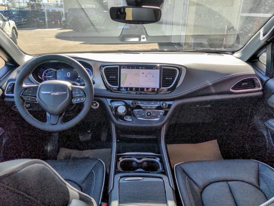 2024 Chrysler Pacifica Hybrid PREMIUM S APPEARANCE IN BRIGHT WHITE EQUIPPED WITH A 3.6L V6 HYBRID , FWD , EFLITE AUTO , SAFETY SPHERE , NAPPA LEATHER HEATED/V-24