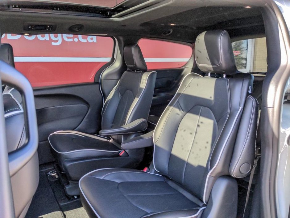 2024 Chrysler Pacifica Hybrid PREMIUM S APPEARANCE IN BRIGHT WHITE EQUIPPED WITH A 3.6L V6 HYBRID , FWD , EFLITE AUTO , SAFETY SPHERE , NAPPA LEATHER HEATED/V-22