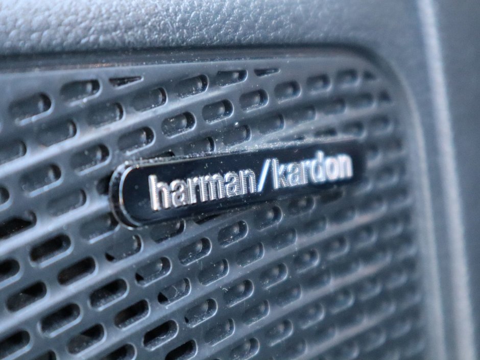 2023 Chrysler Pacifica LIMITED IN BRIGHT WHITE EQUIPPED WITH A 3.6L V6 , 9SPD AUTO , FWD , S APPEARANCE PCKG , THEATRE FAMILY GROUP , SAFETY SPHERE , 3-16