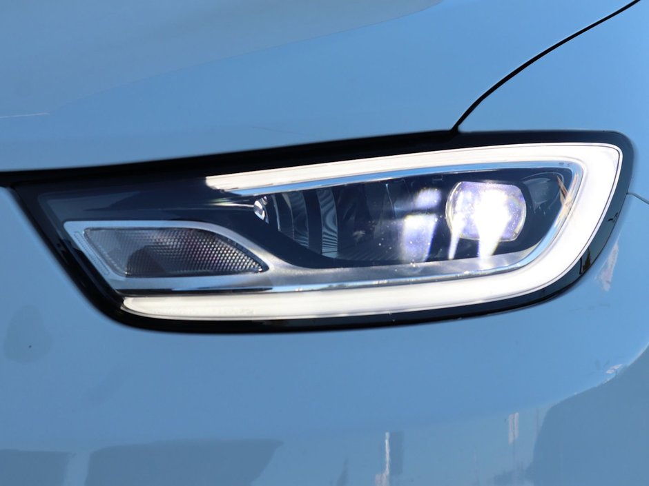 2023 Chrysler Pacifica LIMITED IN BRIGHT WHITE EQUIPPED WITH A 3.6L V6 , 9SPD AUTO , FWD , S APPEARANCE PCKG , THEATRE FAMILY GROUP , SAFETY SPHERE , 3-3