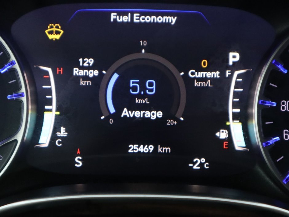 2023 Chrysler Pacifica LIMITED IN CERAMIC GREY EQUIPPED WITH A 3.6L V6 , FWD , 9SPD AUTO , NAPPA LEATHER VENTED/HEATED SEATS + SW , REMOTE START , ADV-27