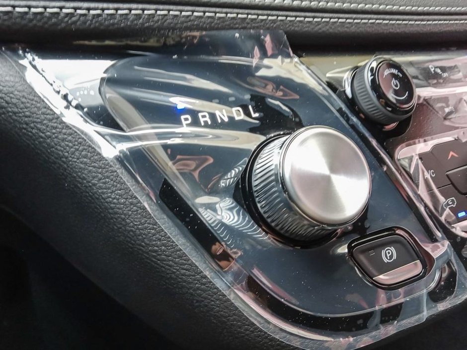 2024 Chrysler Pacifica TOURING IN DIAMOND BLACK EQUIPPED WITH A 3.6L V6 , FWD , 9SPD AUTO , PWR LIFTGATE , DUAL PWR SLIDING DOORS , TRI ZONE AC , BACKU-17