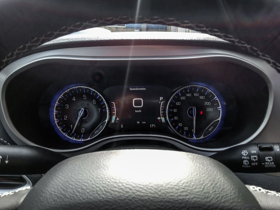 2024 Chrysler Pacifica TOURING L IN DIAMOND BLACK EQUIPPED WITH A 3.6L V6 , 9SPD AUTO , FWD , SUNROOF , 20INCH RIMS , S APPEARANCE PCKG , LEATHERETTE H-14