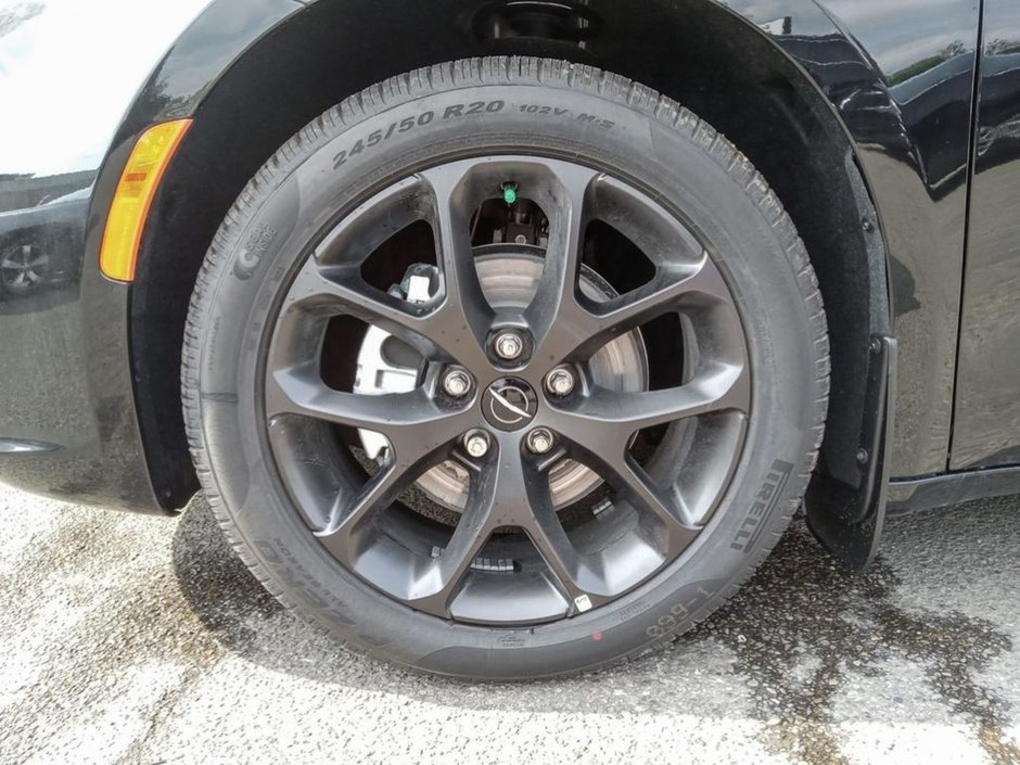 2024 Chrysler Pacifica TOURING L IN DIAMOND BLACK EQUIPPED WITH A 3.6L V6 , 9SPD AUTO , FWD , SUNROOF , 20INCH RIMS , S APPEARANCE PCKG , LEATHERETTE H-5