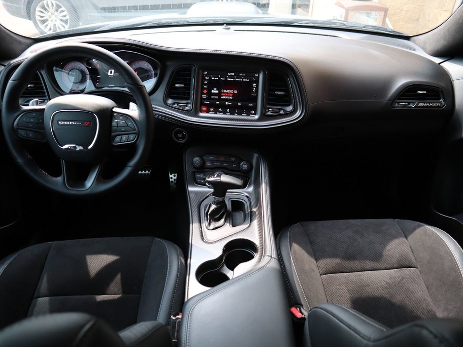 2022 Dodge Challenger SCAT PACK 392 SHAKER IN SMOKE SHOW GREY EQUIPEPD WITH A 6.4L SRT HEMI V8 , RWD , 8SPD TF AUTO , NAPPA LEATHER/ALCANTARA HEATED/V-23