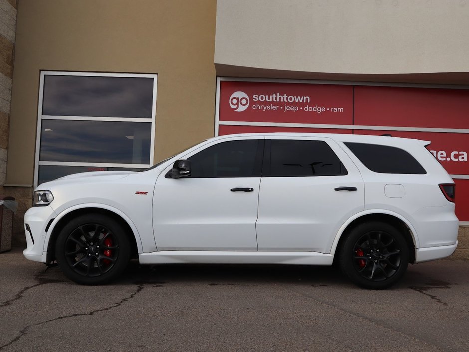 2022 Dodge Durango SRT 392 IN DB BLACK EQUIPPED WITH A 6.4L HEMI SRT V8 , AWD , 8SPD TF AUTO , 19 SPEAKER HK AUDIO , SUNROOF , 2ND ROW CONSOLE , BR-6