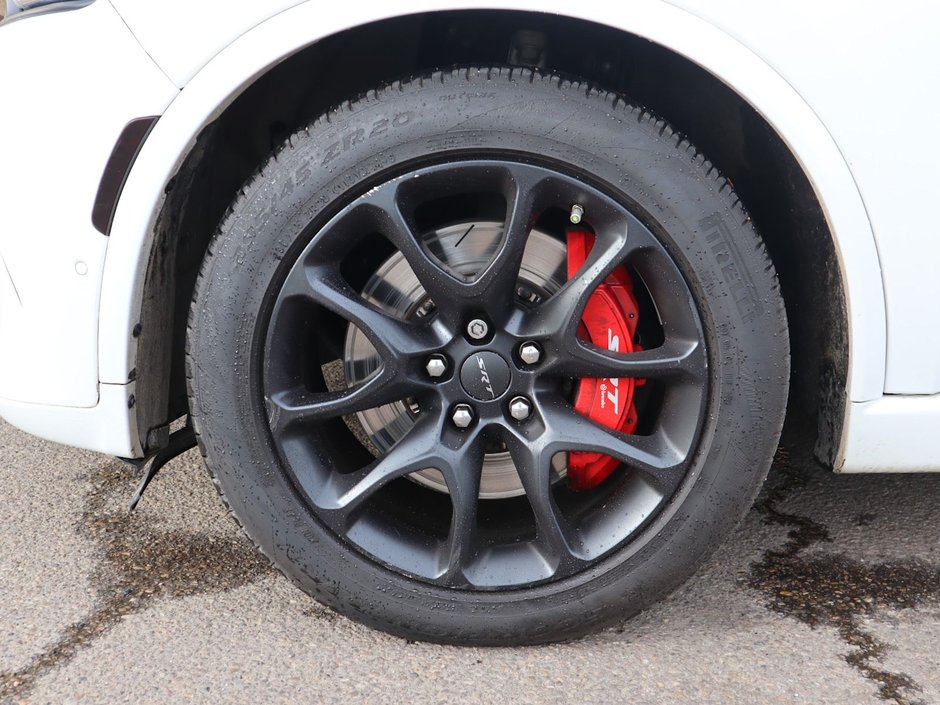 2022 Dodge Durango SRT 392 IN DB BLACK EQUIPPED WITH A 6.4L HEMI SRT V8 , AWD , 8SPD TF AUTO , 19 SPEAKER HK AUDIO , SUNROOF , 2ND ROW CONSOLE , BR-4