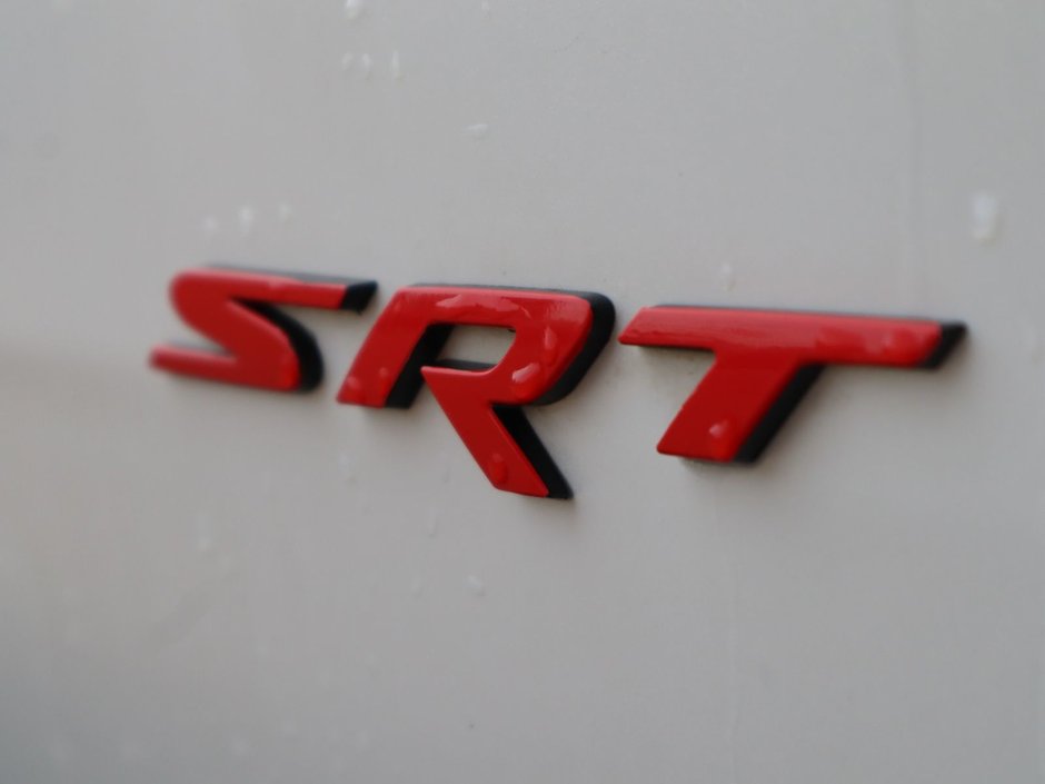 2022 Dodge Durango SRT 392 IN DB BLACK EQUIPPED WITH A 6.4L HEMI SRT V8 , AWD , 8SPD TF AUTO , 19 SPEAKER HK AUDIO , SUNROOF , 2ND ROW CONSOLE , BR-14