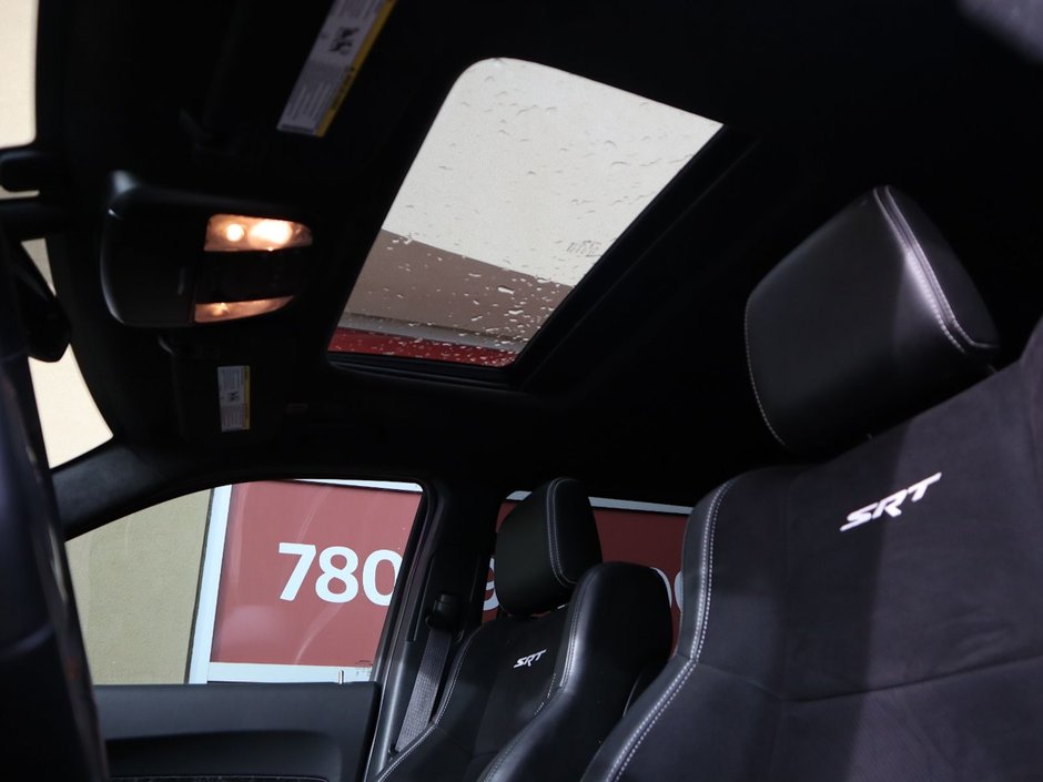 2022 Dodge Durango SRT 392 IN DB BLACK EQUIPPED WITH A 6.4L HEMI SRT V8 , AWD , 8SPD TF AUTO , 19 SPEAKER HK AUDIO , SUNROOF , 2ND ROW CONSOLE , BR-20