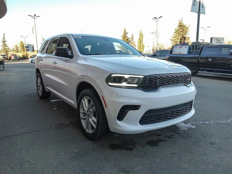 2024 Dodge Durango GT IN WHITE KNUCKLE EQUIPPED WITH A 3.6L V6 , AWD , 8SPD AUTO , LED LIGHTS , BACKUP CAM , PARK SENSE REAR , BSM/RCPD , REMOTE ST-26