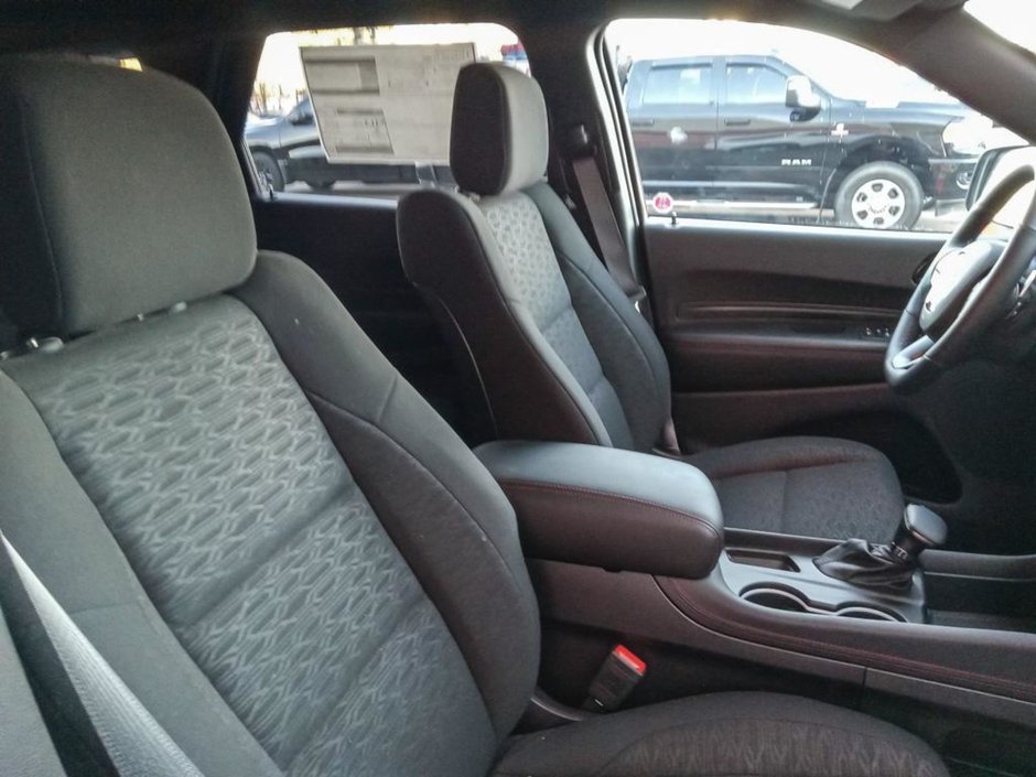 2024 Dodge Durango GT IN WHITE KNUCKLE EQUIPPED WITH A 3.6L V6 , AWD , 8SPD AUTO , LED LIGHTS , BACKUP CAM , PARK SENSE REAR , BSM/RCPD , REMOTE ST-21