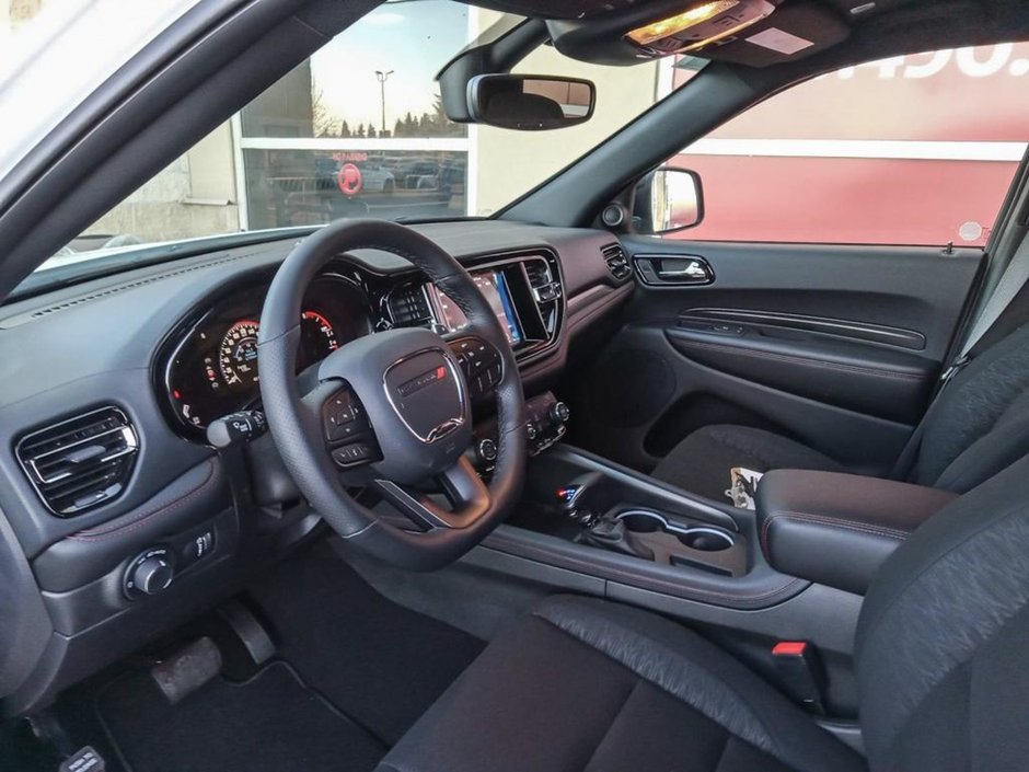 2024 Dodge Durango GT IN WHITE KNUCKLE EQUIPPED WITH A 3.6L V6 , AWD , 8SPD AUTO , LED LIGHTS , BACKUP CAM , PARK SENSE REAR , BSM/RCPD , REMOTE ST-12