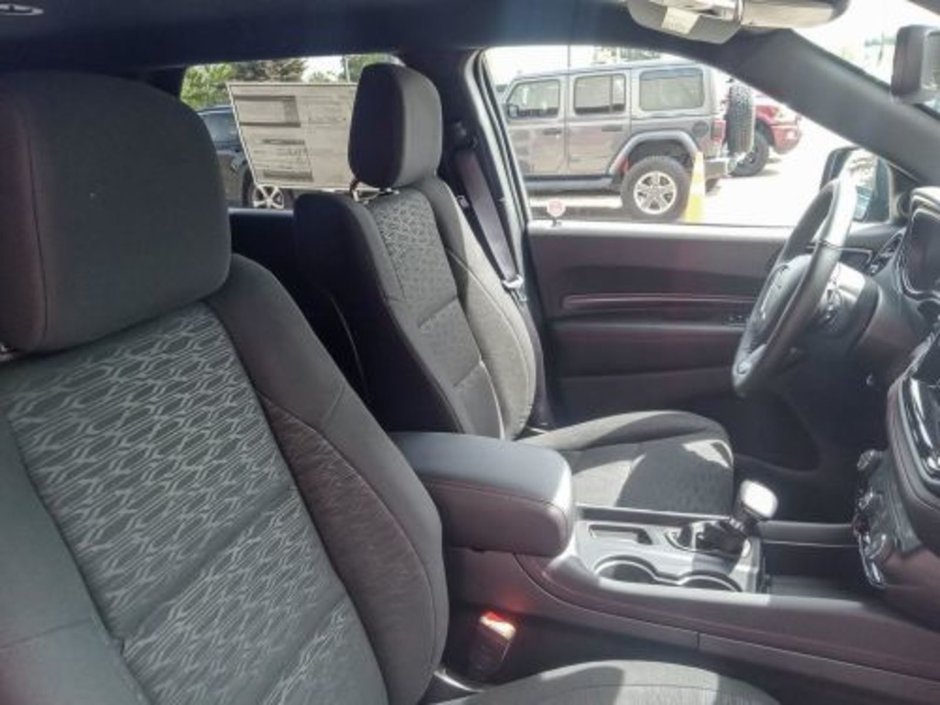 2024 Dodge Durango GT IN NIGHT MOVES BLUE EQUIPPED WITH A 3.6L V6 , AWD , 8SPD AUTO , BACKUP CAM , PARK SENSE REAR , HEATED SEATS + WHEEL , POWER L-21