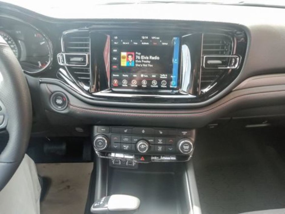 2024 Dodge Durango GT IN NIGHT MOVES BLUE EQUIPPED WITH A 3.6L V6 , AWD , 8SPD AUTO , BACKUP CAM , PARK SENSE REAR , HEATED SEATS + WHEEL , POWER L-18