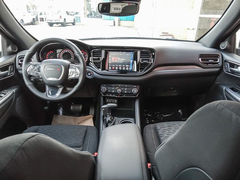 2024 Dodge Durango SXT PLUS IN FROSTBITE PEARL EQUIPPED WITH A 3.6L V6 , AWD , 8SPD AUTO , 3RD ROW SEATING GROUP , SXT BLACKTOP PCKG , 20INCH RIMS-23