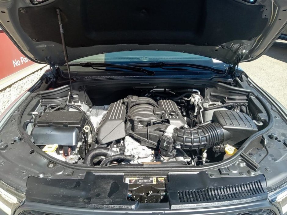 2024 Dodge Durango SRT 392 ALCHEMI IN DESTROYER GREY EQUIPPED WITH A 6.4L HEMI V8 , 4X4 , 8SPD TF AUTO , LEATHER/SUEDE SEATS W/YELLOW STITCH , SUNR-9