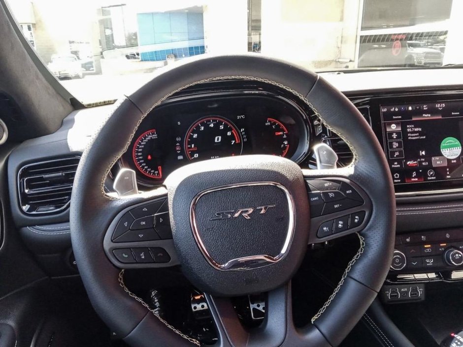 2024 Dodge Durango SRT 392 ALCHEMI IN DESTROYER GREY EQUIPPED WITH A 6.4L HEMI V8 , 4X4 , 8SPD TF AUTO , LEATHER/SUEDE SEATS W/YELLOW STITCH , SUNR-13