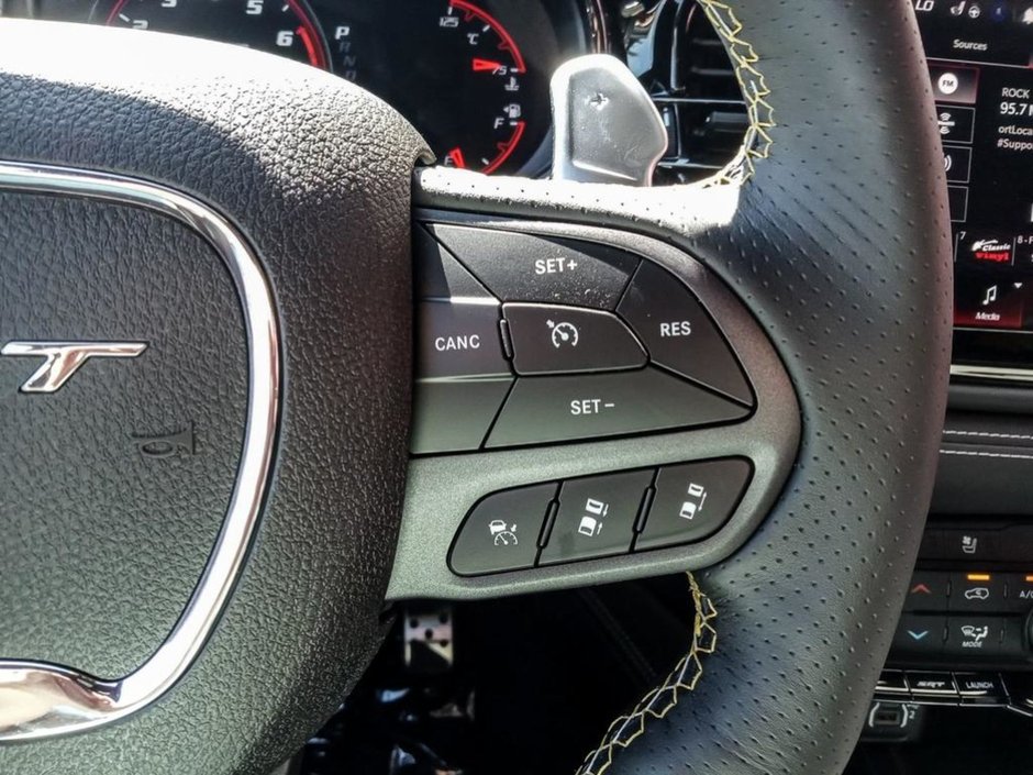 2024 Dodge Durango SRT 392 ALCHEMI IN DESTROYER GREY EQUIPPED WITH A 6.4L HEMI V8 , 4X4 , 8SPD TF AUTO , LEATHER/SUEDE SEATS W/YELLOW STITCH , SUNR-15