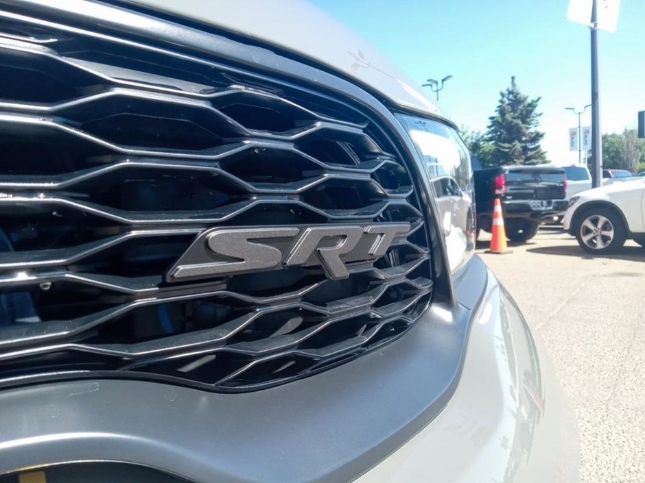 2024 Dodge Durango SRT 392 ALCHEMI IN DESTROYER GREY EQUIPPED WITH A 6.4L HEMI V8 , 4X4 , 8SPD TF AUTO , LEATHER/SUEDE SEATS W/YELLOW STITCH , SUNR-8