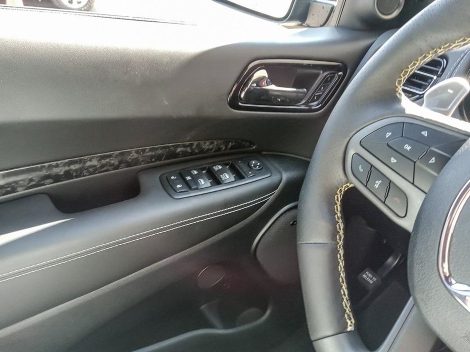 2024 Dodge Durango SRT 392 ALCHEMI IN DB BLACK EQUIPPED WITH A 6.4L SRT V8 , AWD , 8SPD AUTO , 19 SPEAKER HK AUDIO , ADV CRUISE W/LKA , SUNROOF , 2-16