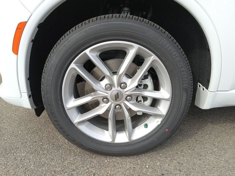 2024 Dodge Durango GT + IN WHITE KNUCKLE EQUIPPED WITH A 3.6L V6 , AWD , 8SPD AUTO , NAPPA LEATHER HEATED/VENTED SEATS , PWR FRONT SEATS , 10.1INCH-5