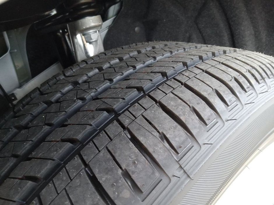 2024 Dodge Durango GT + IN WHITE KNUCKLE EQUIPPED WITH A 3.6L V6 , AWD , 8SPD AUTO , NAPPA LEATHER HEATED/VENTED SEATS , PWR FRONT SEATS , 10.1INCH-6