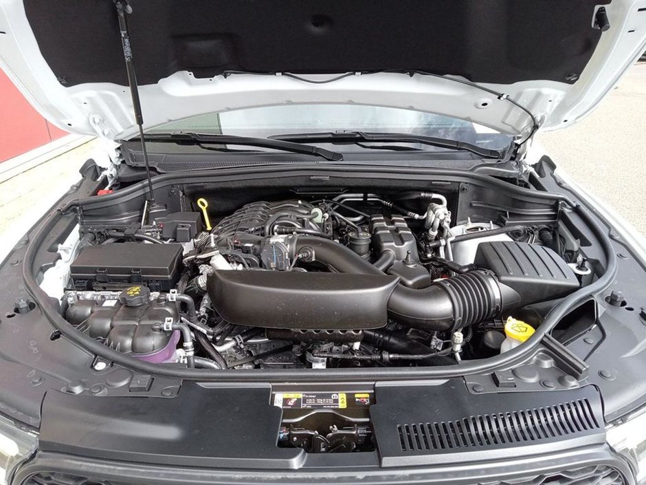 2024 Dodge Durango GT + IN WHITE KNUCKLE EQUIPPED WITH A 3.6L V6 , AWD , 8SPD AUTO , NAPPA LEATHER HEATED/VENTED SEATS , PWR FRONT SEATS , 10.1INCH-9