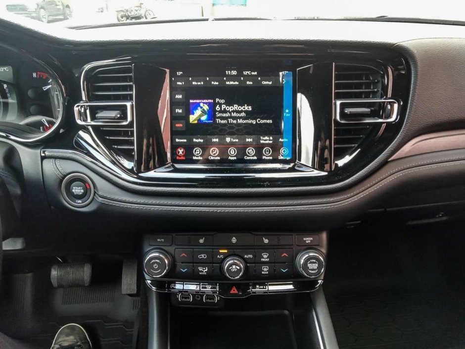 2024 Dodge Durango SXT IN WHITE KNUCKLE EQUIPPED WITH A 3.6L V6 , AWD , 8SPD AUTO , 3RD ROW SEATING GROUP , HEATED SEATS + SW , BACKUP CAM , BSM/RC-18