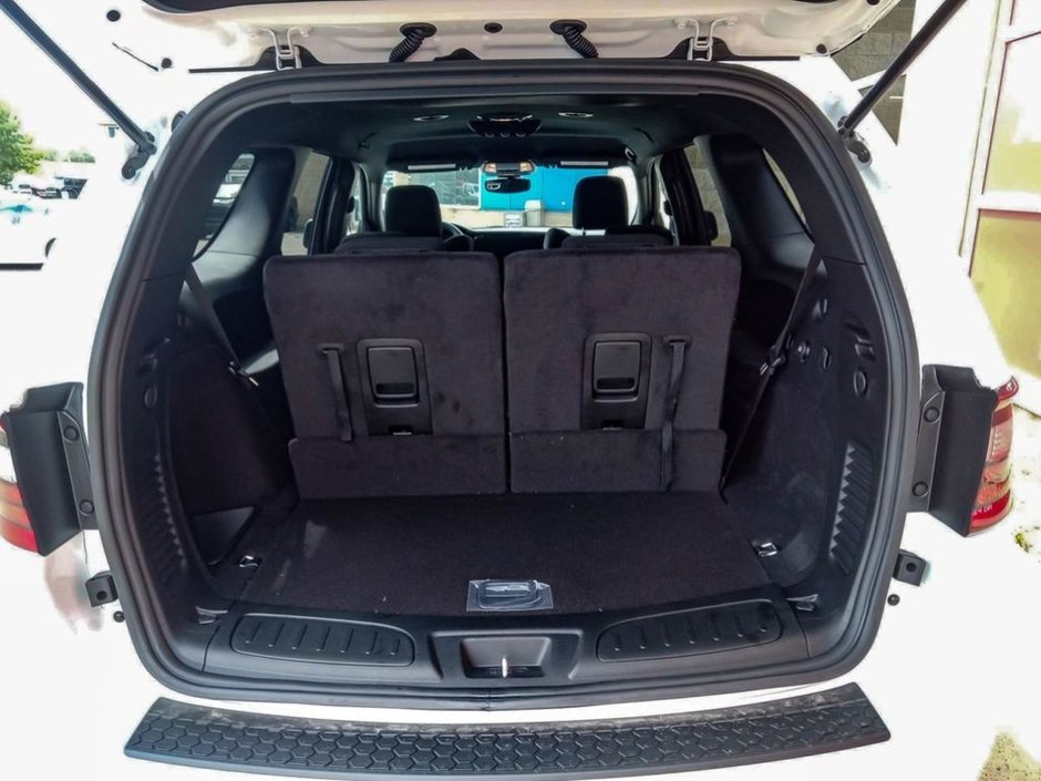 2024 Dodge Durango SXT IN WHITE KNUCKLE EQUIPPED WITH A 3.6L V6 , AWD , 8SPD AUTO , 3RD ROW SEATING GROUP , HEATED SEATS + SW , BACKUP CAM , BSM/RC-8