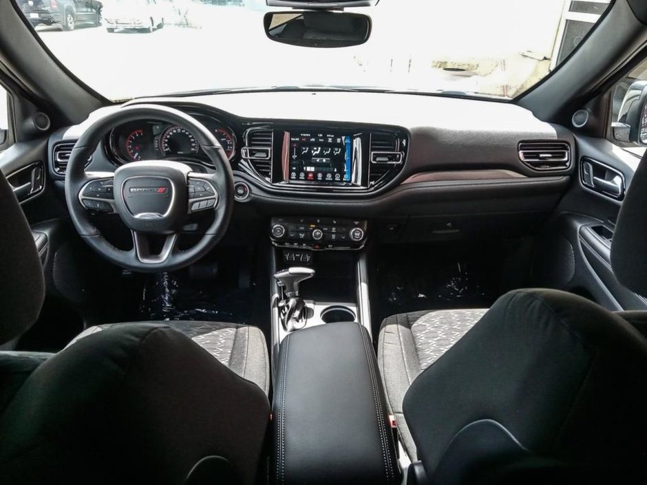 2024 Dodge Durango SXT IN WHITE KNUCKLE EQUIPPED WITH A 3.6L V6 , 8SPD AUTO , AWD , THIRD ROW SEATING GROUP , HEATED SEATS + SW , BACKUP CAM , BSM/-23