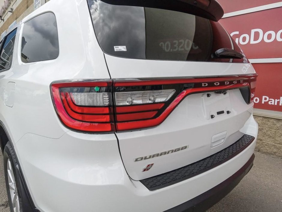 2024 Dodge Durango SXT IN WHITE KNUCKLE EQUIPPED WITH A 3.6L V6 , 8SPD AUTO , AWD , THIRD ROW SEATING GROUP , HEATED SEATS + SW , BACKUP CAM , BSM/-9