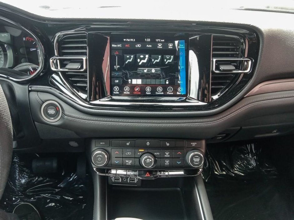 2024 Dodge Durango SXT IN WHITE KNUCKLE EQUIPPED WITH A 3.6L V6 , 8SPD AUTO , AWD , THIRD ROW SEATING GROUP , HEATED SEATS + SW , BACKUP CAM , BSM/-17