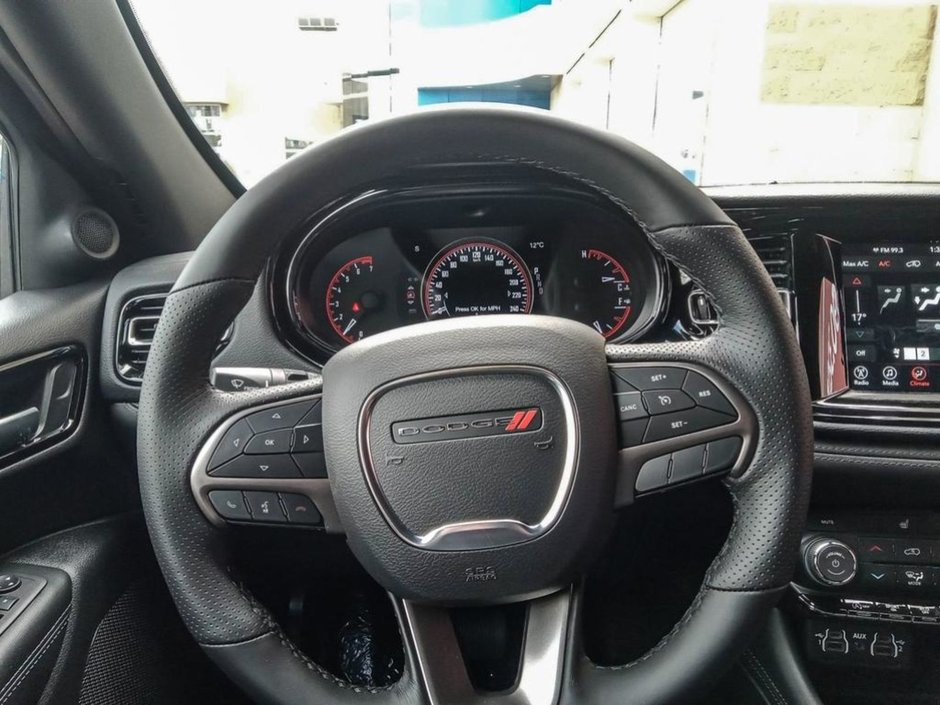 2024 Dodge Durango SXT IN WHITE KNUCKLE EQUIPPED WITH A 3.6L V6 , 8SPD AUTO , AWD , THIRD ROW SEATING GROUP , HEATED SEATS + SW , BACKUP CAM , BSM/-13