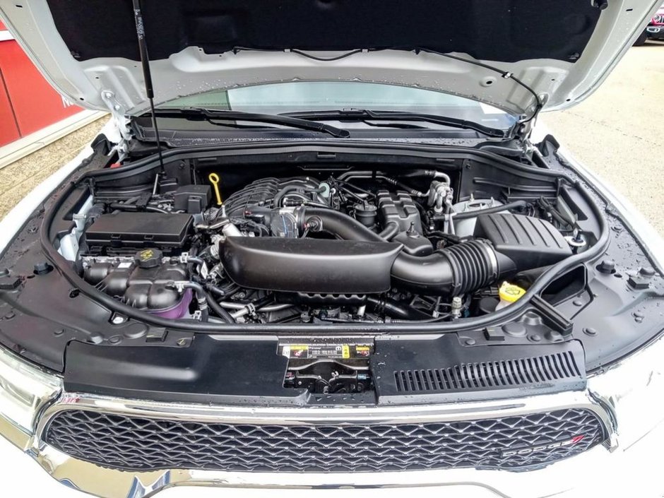 2024 Dodge Durango SXT IN WHITE KNUCKLE EQUIPPED WITH A 3.6L V6 , 8SPD AUTO , AWD , THIRD ROW SEATING GROUP , HEATED SEATS + SW , BACKUP CAM , BSM/-10