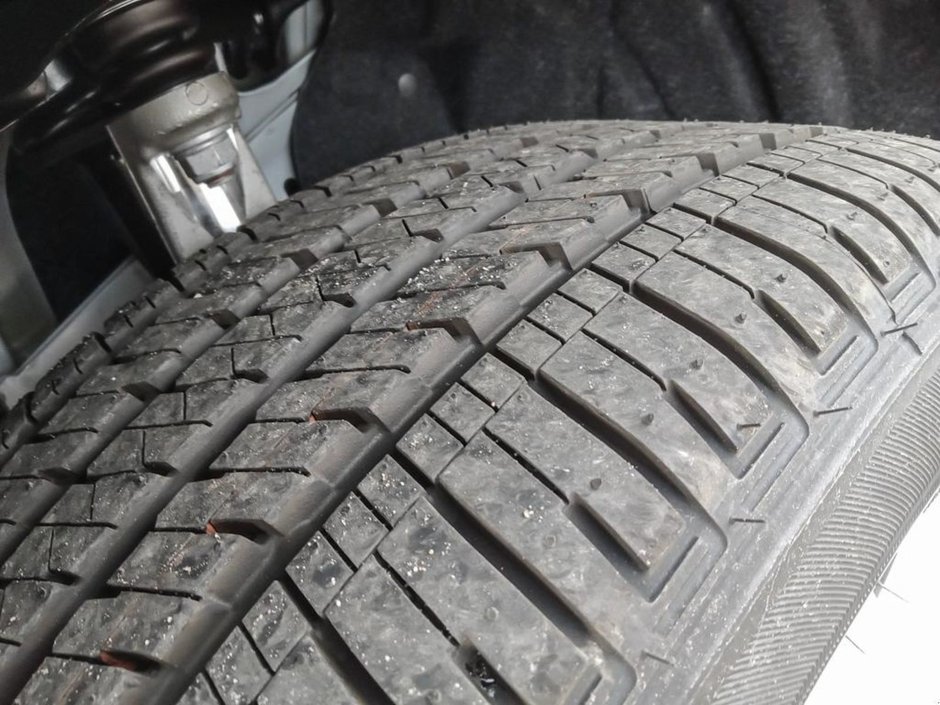 2025 Dodge Durango GT IN WHITE KNUCKLE EQUIPPED WITH A 3.6L V6 , 8SPD TF AUTO , AWD , LED LIGHTS , BACKUP CAM , PARK SENSE REAR , BSM/RCPD , PUSH S-6