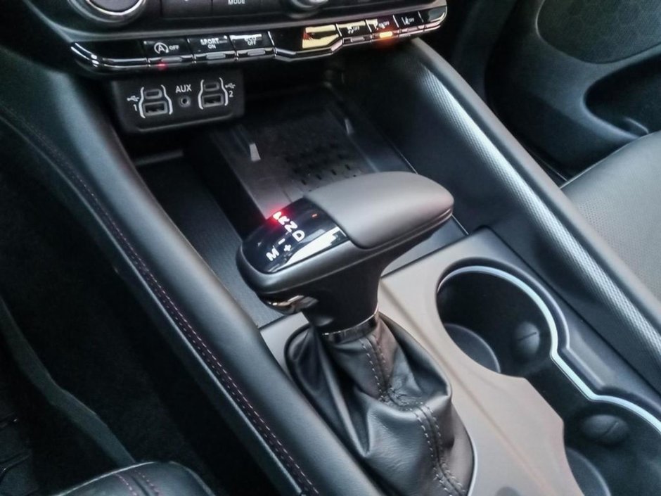 2025 Dodge Durango GT+ IN DESTROYER GREY EQUIPPED WITH A 3.6L V6 , AWD , 8SPD TF AUTO , BLACKTOP PCKG , 20INCH RIMS , PERF HOOD , BSM/RCPD , PWR SE-17