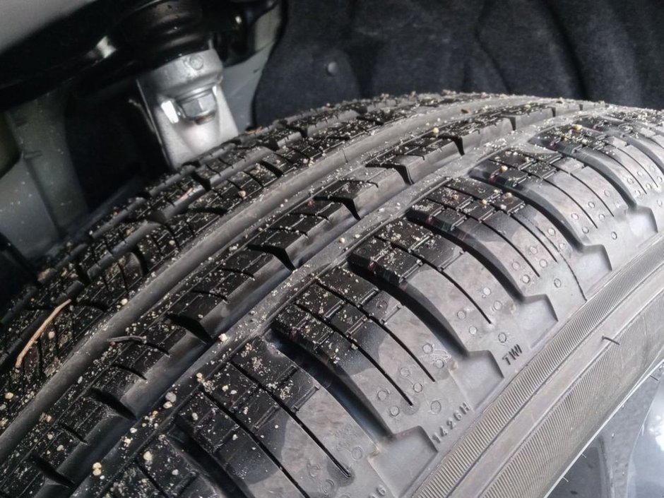 2025 Dodge Durango GT+ IN DESTROYER GREY EQUIPPED WITH A 3.6L V6 , AWD , 8SPD TF AUTO , BLACKTOP PCKG , 20INCH RIMS , PERF HOOD , BSM/RCPD , PWR SE-6