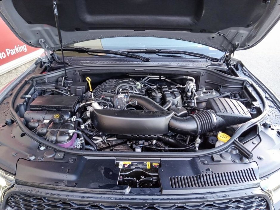 2025 Dodge Durango GT+ IN DESTROYER GREY EQUIPPED WITH A 3.6L V6 , AWD , 8SPD TF AUTO , BLACKTOP PCKG , 20INCH RIMS , PERF HOOD , BSM/RCPD , PWR SE-9