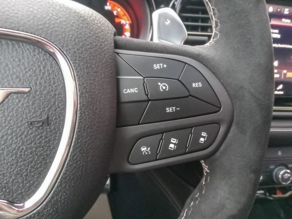 2025 Dodge Durango SRT HELLCAT SILVER BULLET IN TRIPLE NICKEL EQUIPPED WITH A 6.2L SUPERCHARGED SRT V8 , AWD , 8SPD AUTO , NAPPA LEATHER HIGH PERF-15