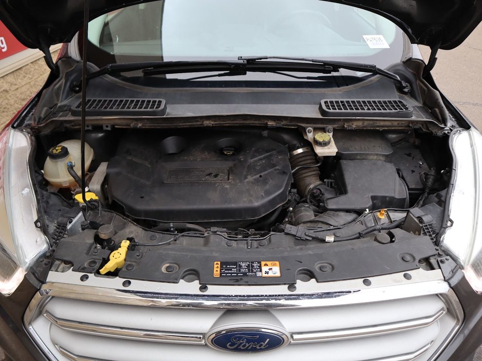 2018 Ford Escape TITANIUM IN GREY EQUIPPED WITH A 2.0L TURBO I4 , 4WD , 6SPD AUTO ,  LEATHER , PANO ROOF, NAV, REMOTE START , PREMIUM AUDIO , DUA-23